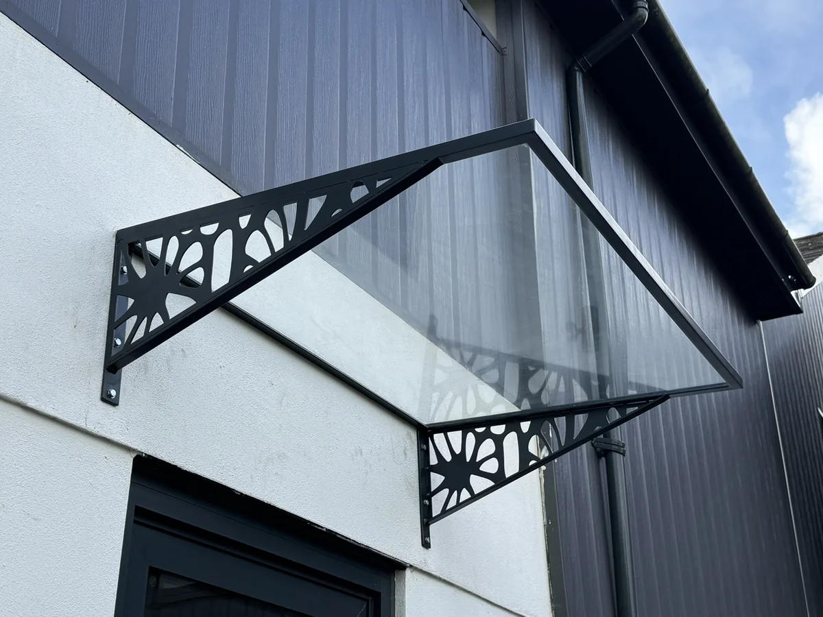 Estate-style bespoke metalwork in Yelverton