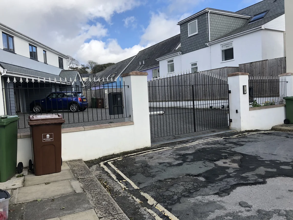 Front-garden metal railings in Plympton PL7 by Plymouth Gates & Railings